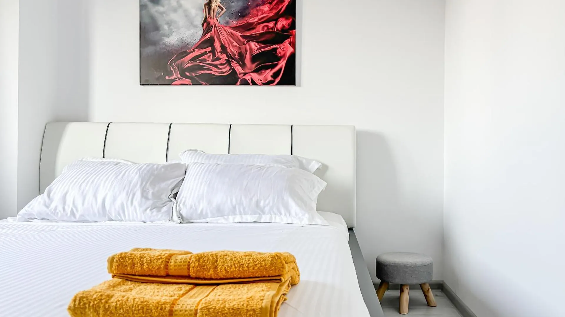 Chic & Modern Apartament In Bucharest City Center 0*,