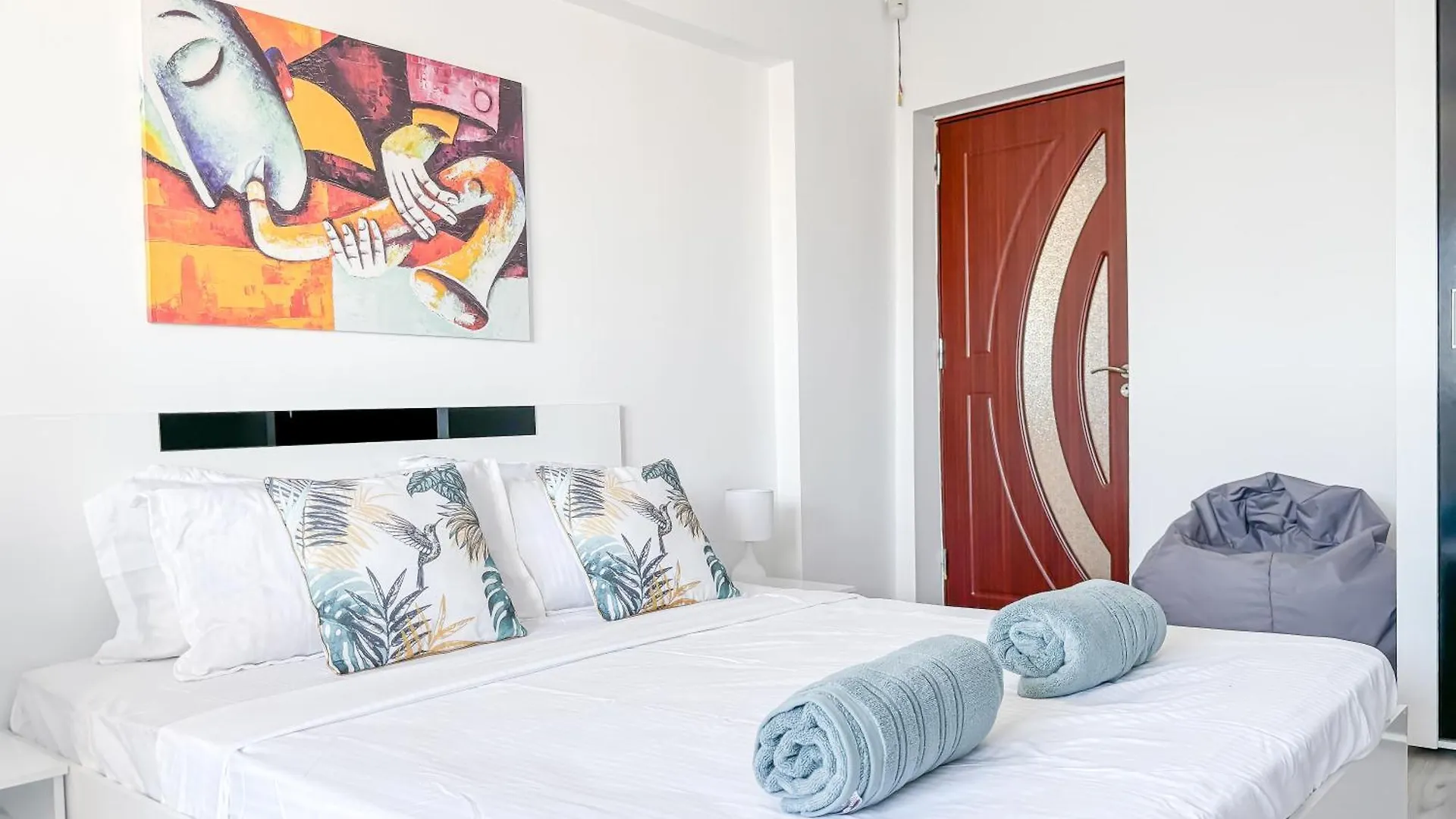 Chic & Modern Apartament In Bucharest City Center 0*,  Romania