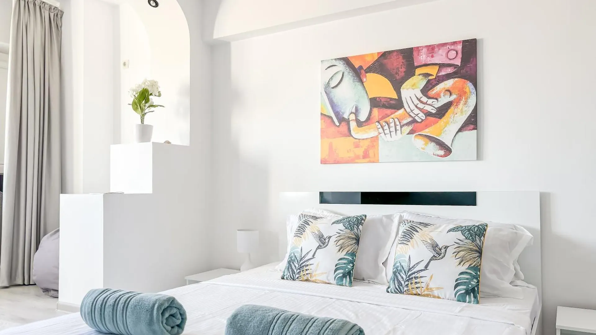 Chic & Modern Apartament In Bucharest City Center