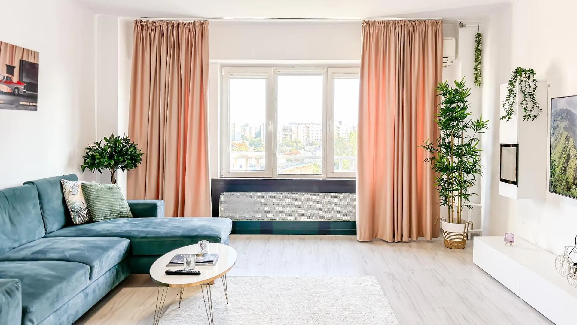 Apartment Chic & Modern Apartament In Bucharest City Center Romania